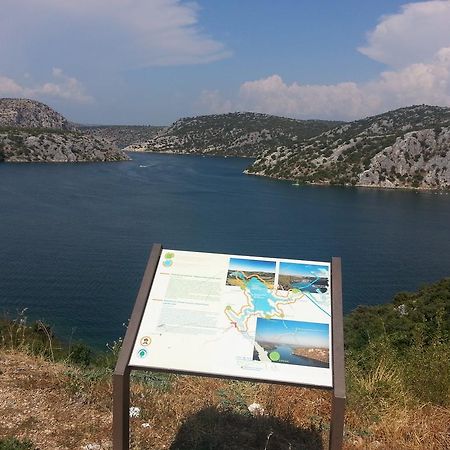 Apartment B&K Raslina Εξωτερικό φωτογραφία