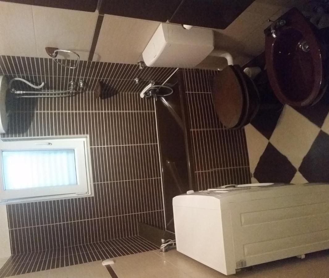 Apartment B&K Raslina Εξωτερικό φωτογραφία