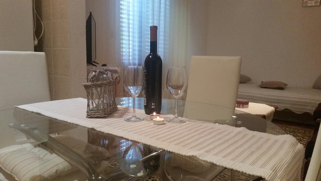 Apartment B&K Raslina Εξωτερικό φωτογραφία