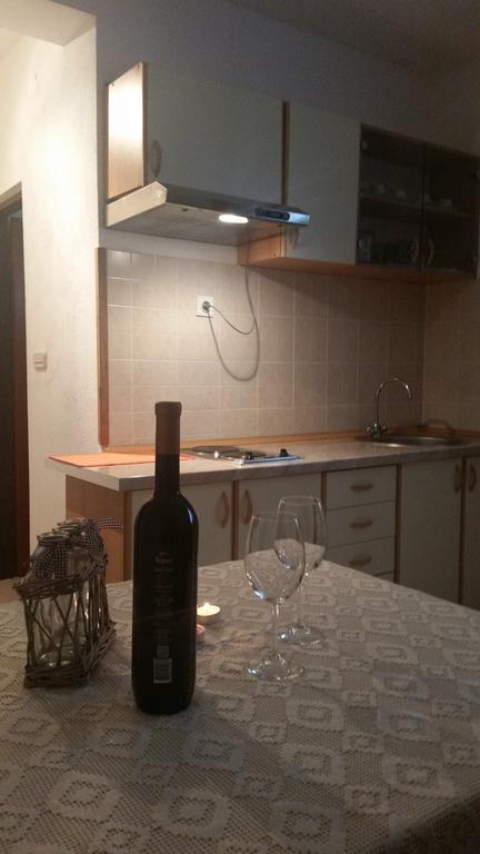 Apartment B&K Raslina Εξωτερικό φωτογραφία