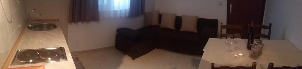 Apartment B&K Raslina Εξωτερικό φωτογραφία