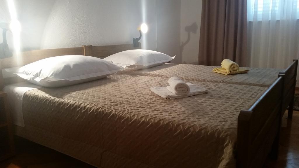 Apartment B&K Raslina Εξωτερικό φωτογραφία