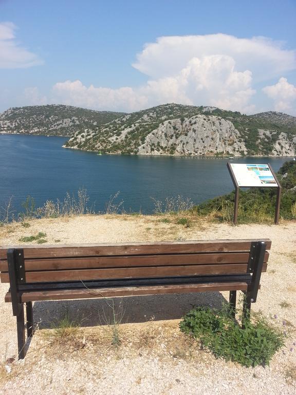 Apartment B&K Raslina Εξωτερικό φωτογραφία